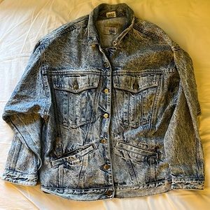 SOLD Vintage Oversized Acid Wash Jean Jacket Sz M